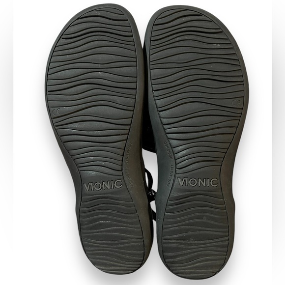 VIONIC T Strap Sandal Black Patent Leather 3D Flower Detail Strap  Size 10 - Picture 7 of 7